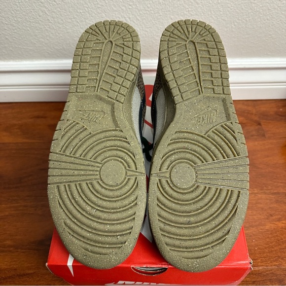 Nike Dunk Low Safari Golden Moss Size 11 - Picture 6 of 9